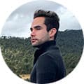 Imagen del autor de la reseña sobre Birdcom